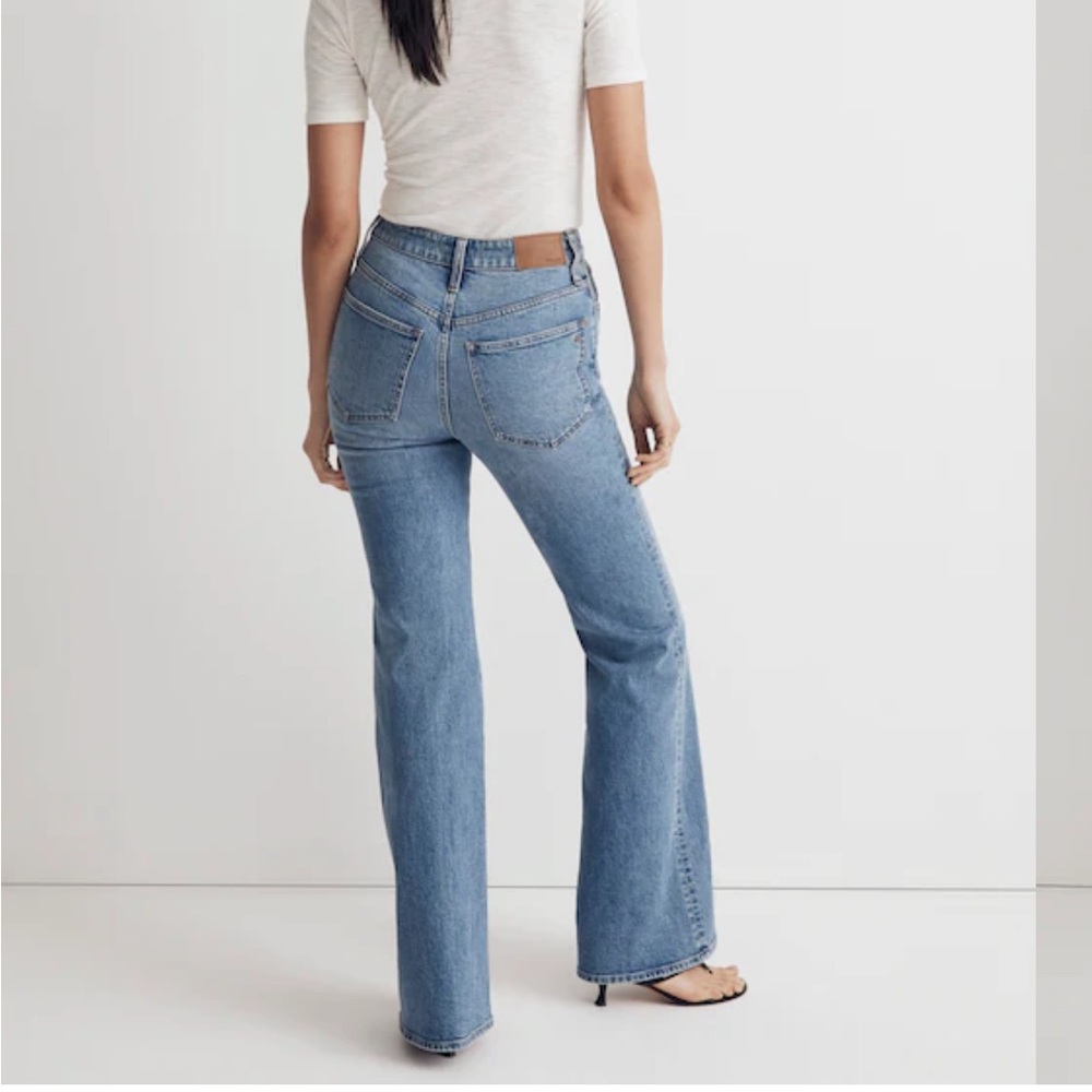 Madewell Perfect Vintage Flare Jeans, size 24, Tarlow Wash - Picture 2 of 11